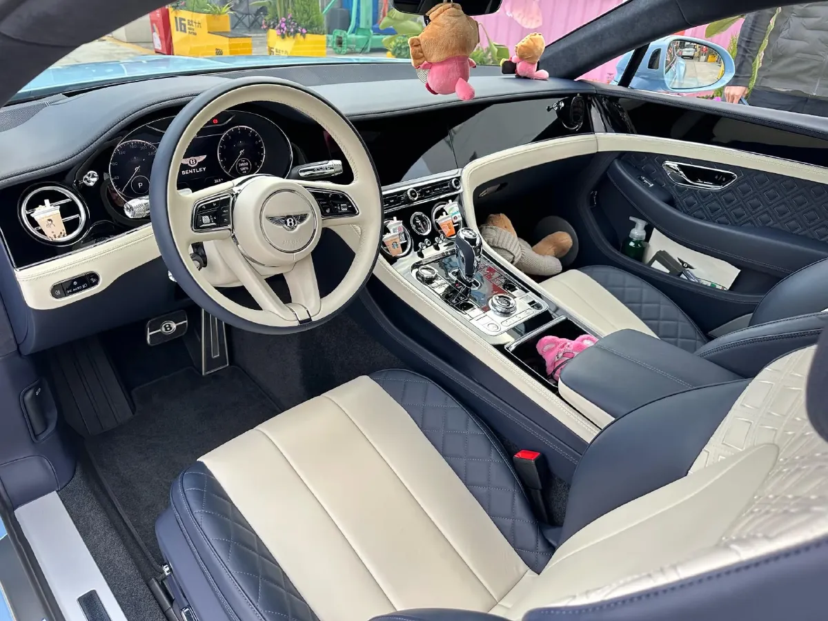 2022 Bentley Continental 4.0T 549HP V8 8DCT,autocango,china used car exporter,china ev exporter,chinese used car exporter,chinese used ev exporter