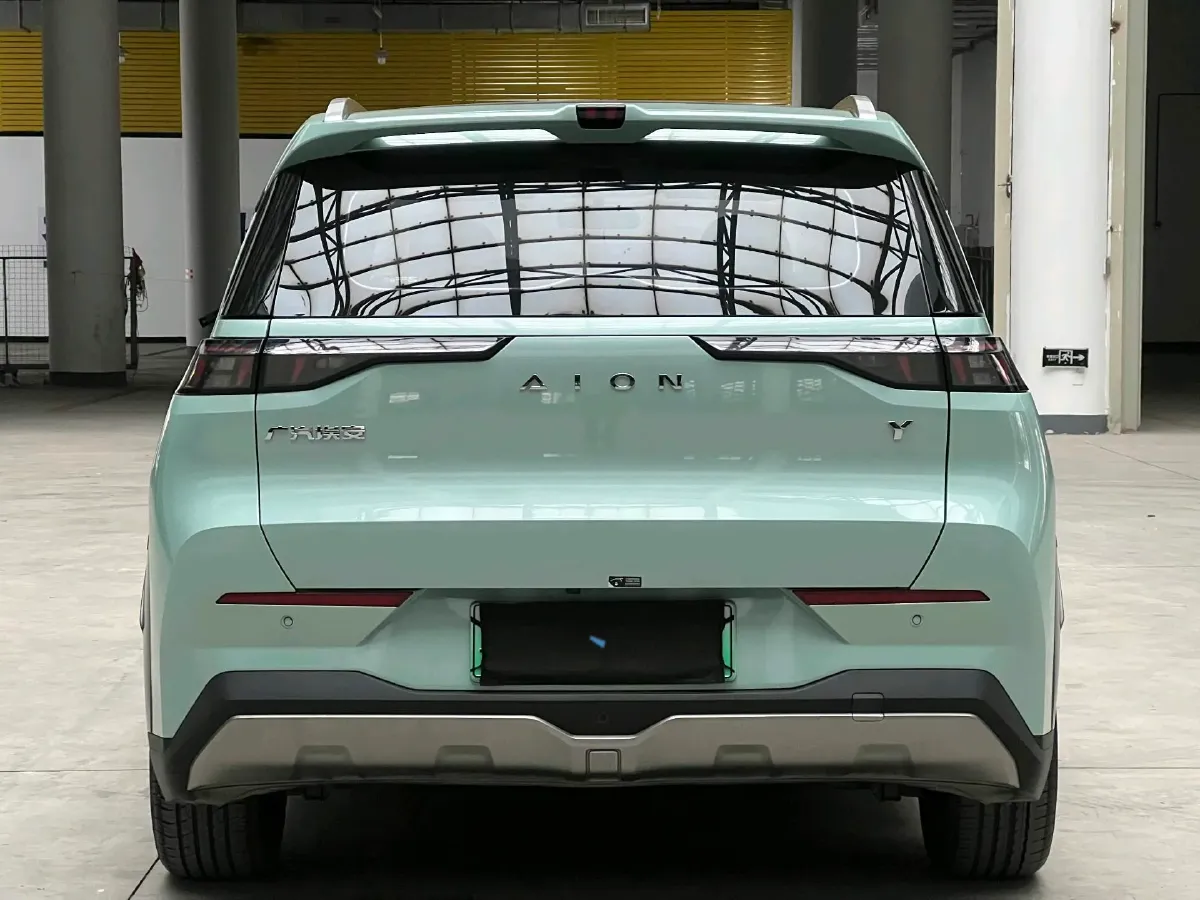 2022 Geely Okavango 1.8T 184HP L4 7DCT,autocango,china used car exporter,china ev exporter,chinese used car exporter,chinese used ev exporter