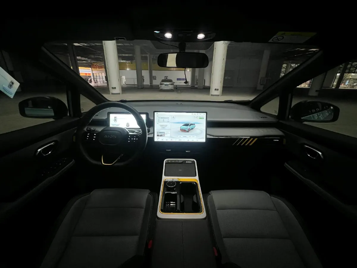 2022 Geely Okavango 1.8T 184HP L4 7DCT,autocango,china used car exporter,china ev exporter,chinese used car exporter,chinese used ev exporter