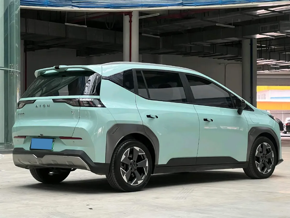 2022 Geely Okavango 1.8T 184HP L4 7DCT,autocango,china used car exporter,china ev exporter,chinese used car exporter,chinese used ev exporter