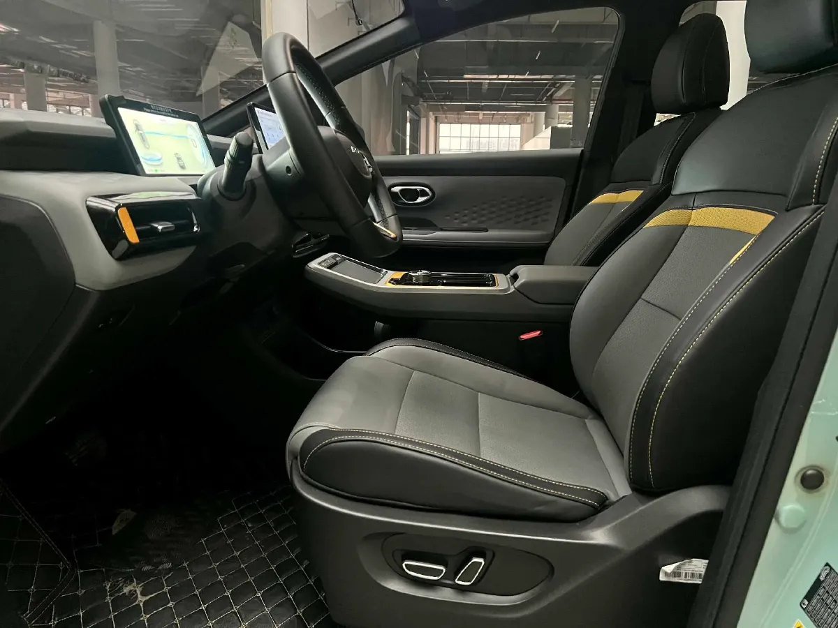 2022 Geely Okavango 1.8T 184HP L4 7DCT,autocango,china used car exporter,china ev exporter,chinese used car exporter,chinese used ev exporter