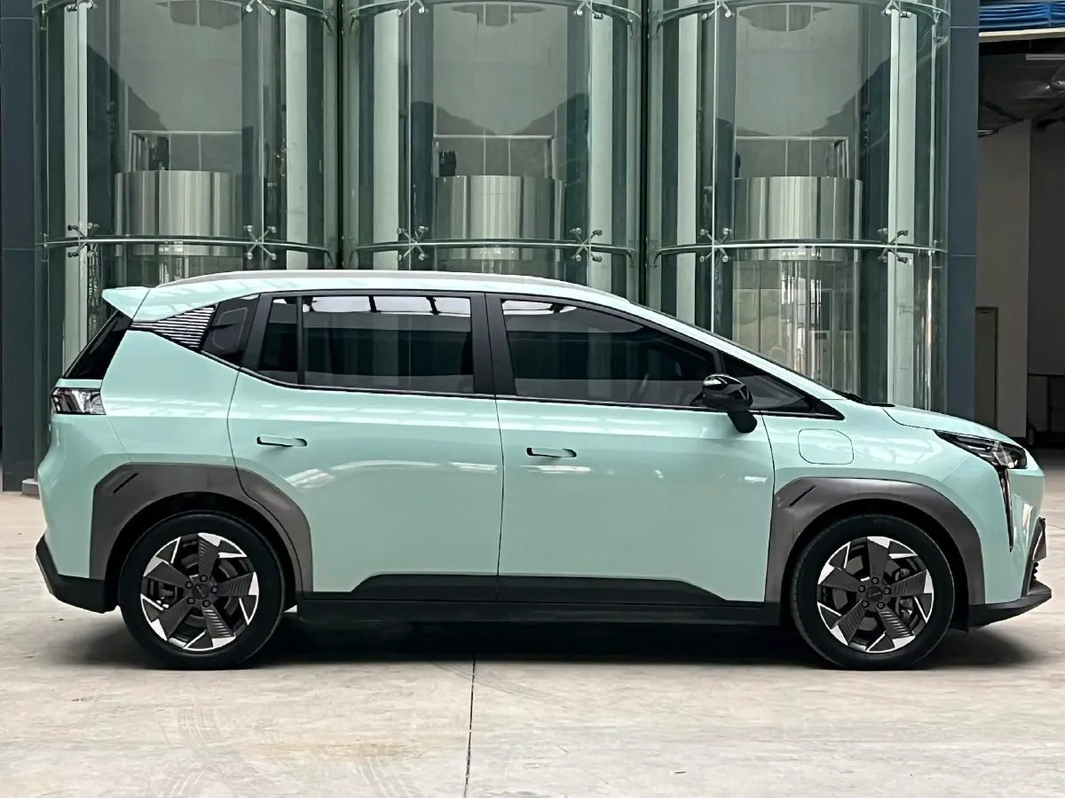 2022 Geely Okavango 1.8T 184HP L4 7DCT,autocango,china used car exporter,china ev exporter,chinese used car exporter,chinese used ev exporter