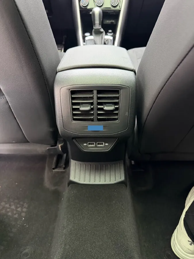 2022 Volkswagen T-Roc 1.4T 150HP L4 7DCT,autocango,china used car exporter,china ev exporter,chinese used car exporter,chinese used ev exporter