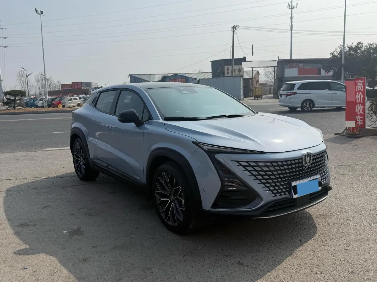 2022 ChangAn UNI-T 1.5T 188HP L4 7DCT,autocango,china used car exporter,china ev exporter,chinese used car exporter,chinese used ev exporter