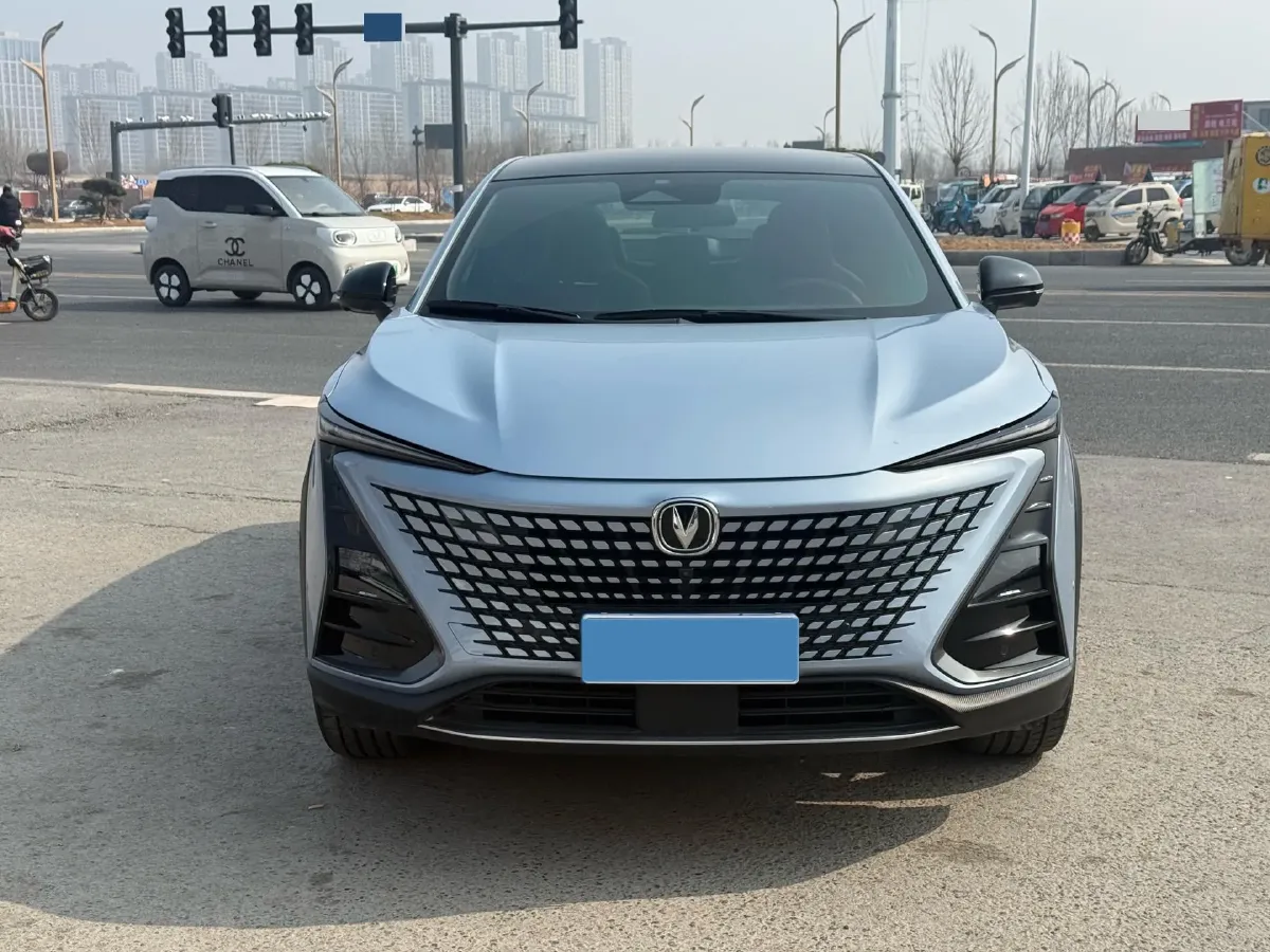 2022 ChangAn UNI-T 1.5T 188HP L4 7DCT,autocango,china used car exporter,china ev exporter,chinese used car exporter,chinese used ev exporter