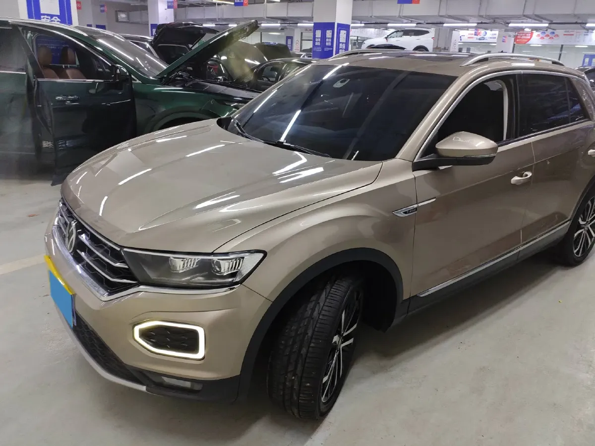 2021 Volkswagen T-Roc 1.4T 150HP L4 7DCT,autocango,china used car exporter,china ev exporter,chinese used car exporter,chinese used ev exporter
