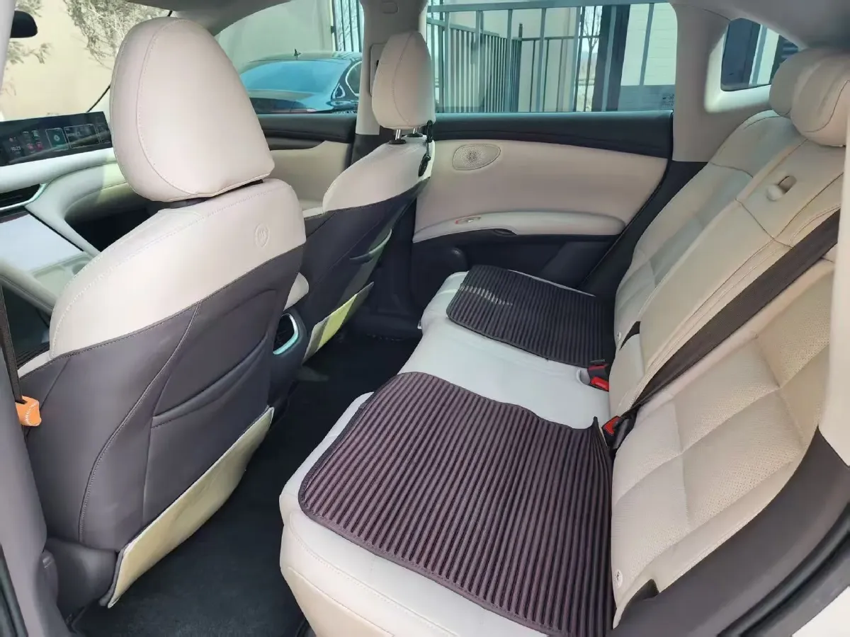 2023 IM LS6 BEV 100KWH,autocango,china used car exporter,china ev exporter,chinese used car exporter,chinese used ev exporter