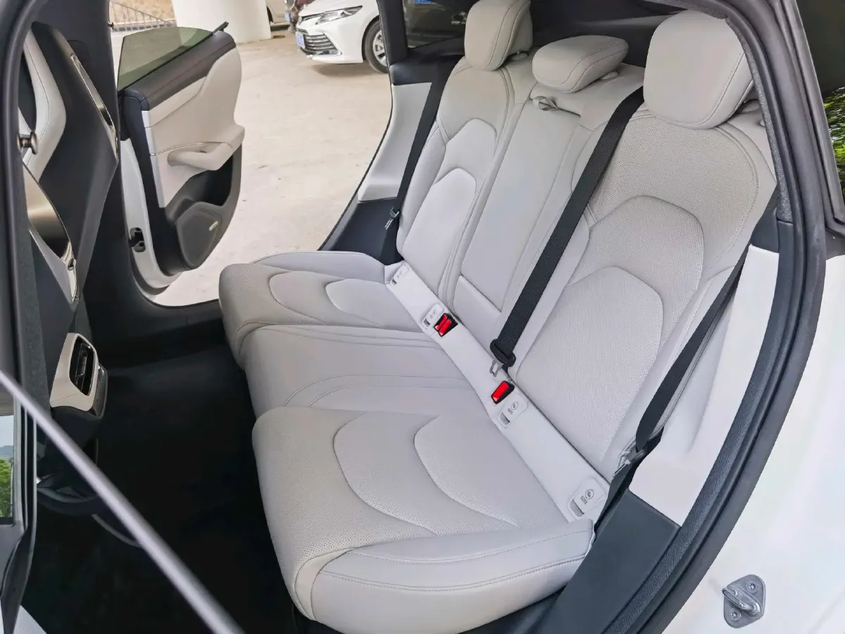 2024 MI SU7 BEV 73.6KWH,autocango,china used car exporter,china ev exporter,chinese used car exporter,chinese used ev exporter