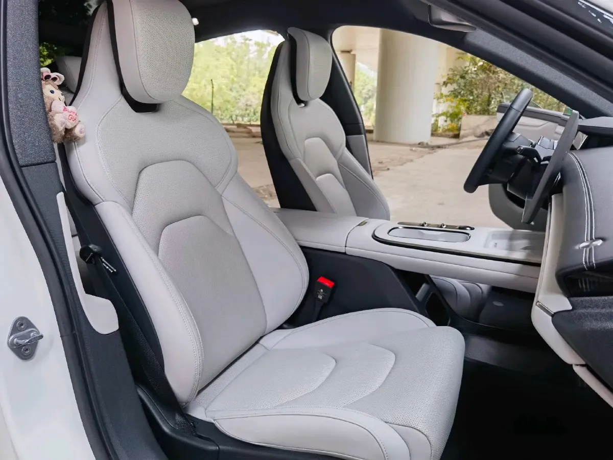 2024 MI SU7 BEV 73.6KWH,autocango,china used car exporter,china ev exporter,chinese used car exporter,chinese used ev exporter