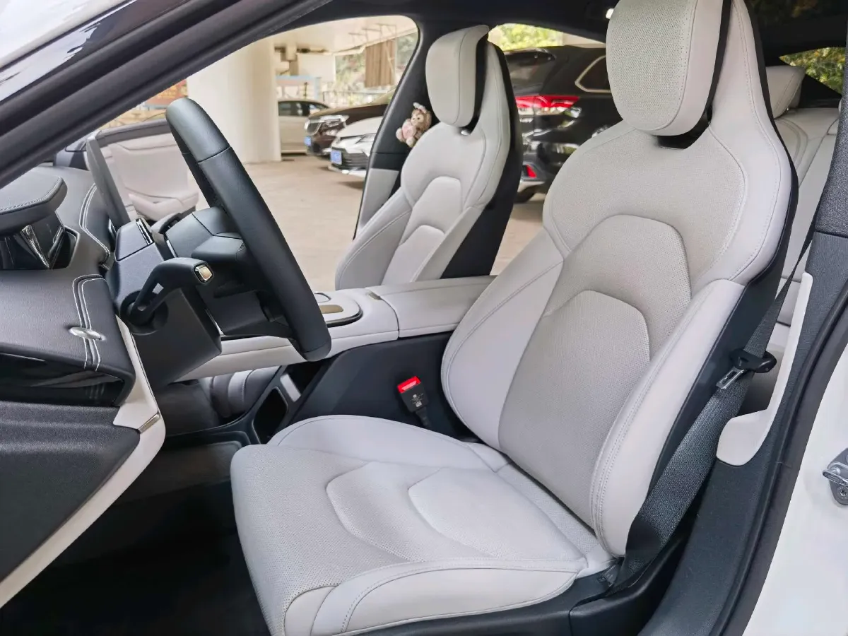 2024 MI SU7 BEV 73.6KWH,autocango,china used car exporter,china ev exporter,chinese used car exporter,chinese used ev exporter