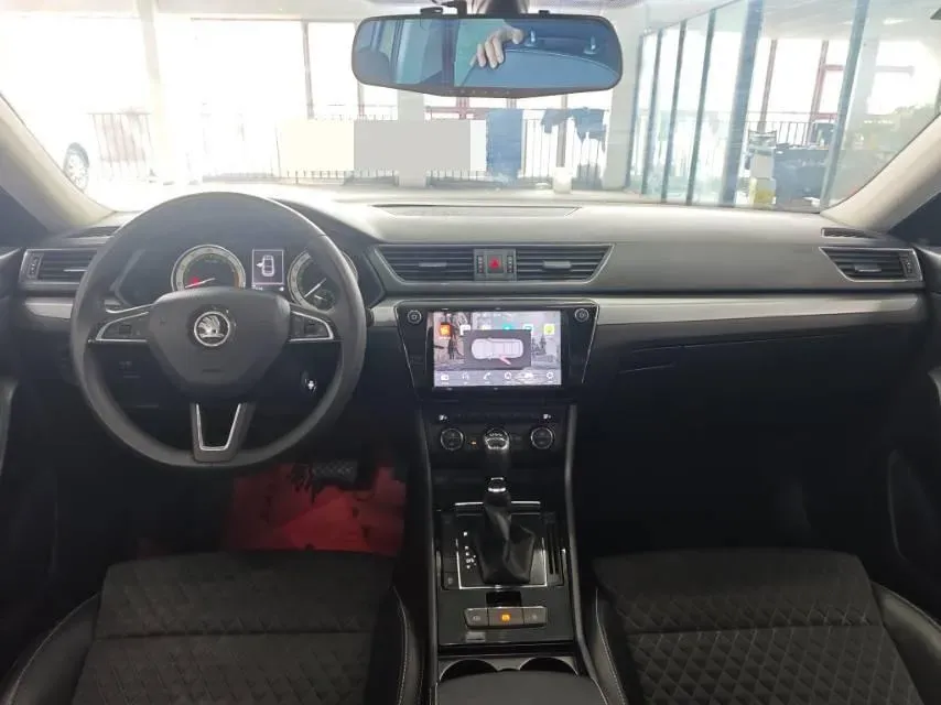2018 Skoda Superb 1.8T 180HP L4 7DCT,autocango,china used car exporter,china ev exporter,chinese used car exporter,chinese used ev exporter