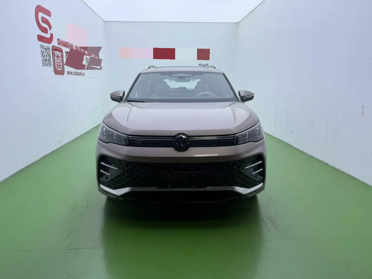 2024 Volkswagen Tiguan L 2.0T 186HP L4 7DCT,autocango,china used car exporter,china ev exporter,chinese used car exporter,chinese used ev exporter