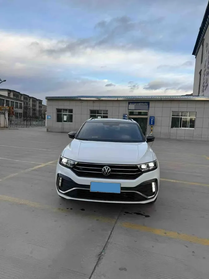 2022 Volkswagen T-Roc 1.4T 150HP L4 7DCT,autocango,china used car exporter,china ev exporter,chinese used car exporter,chinese used ev exporter