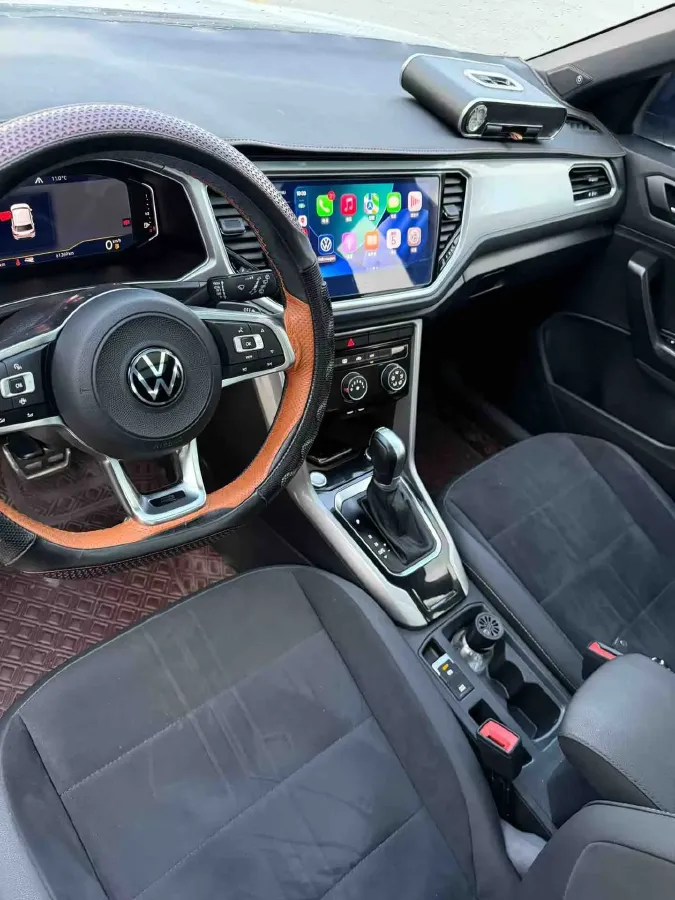 2022 Volkswagen T-Roc 1.4T 150HP L4 7DCT,autocango,china used car exporter,china ev exporter,chinese used car exporter,chinese used ev exporter