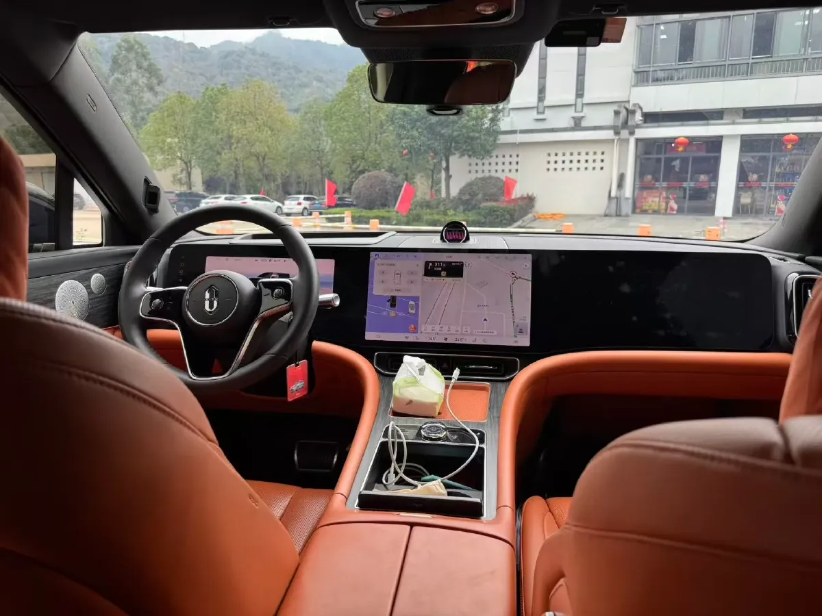 2024 AITO AITO M9 1.5T 152HP L4 REEV 42KWH,autocango,china used car exporter,china ev exporter,chinese used car exporter,chinese used ev exporter