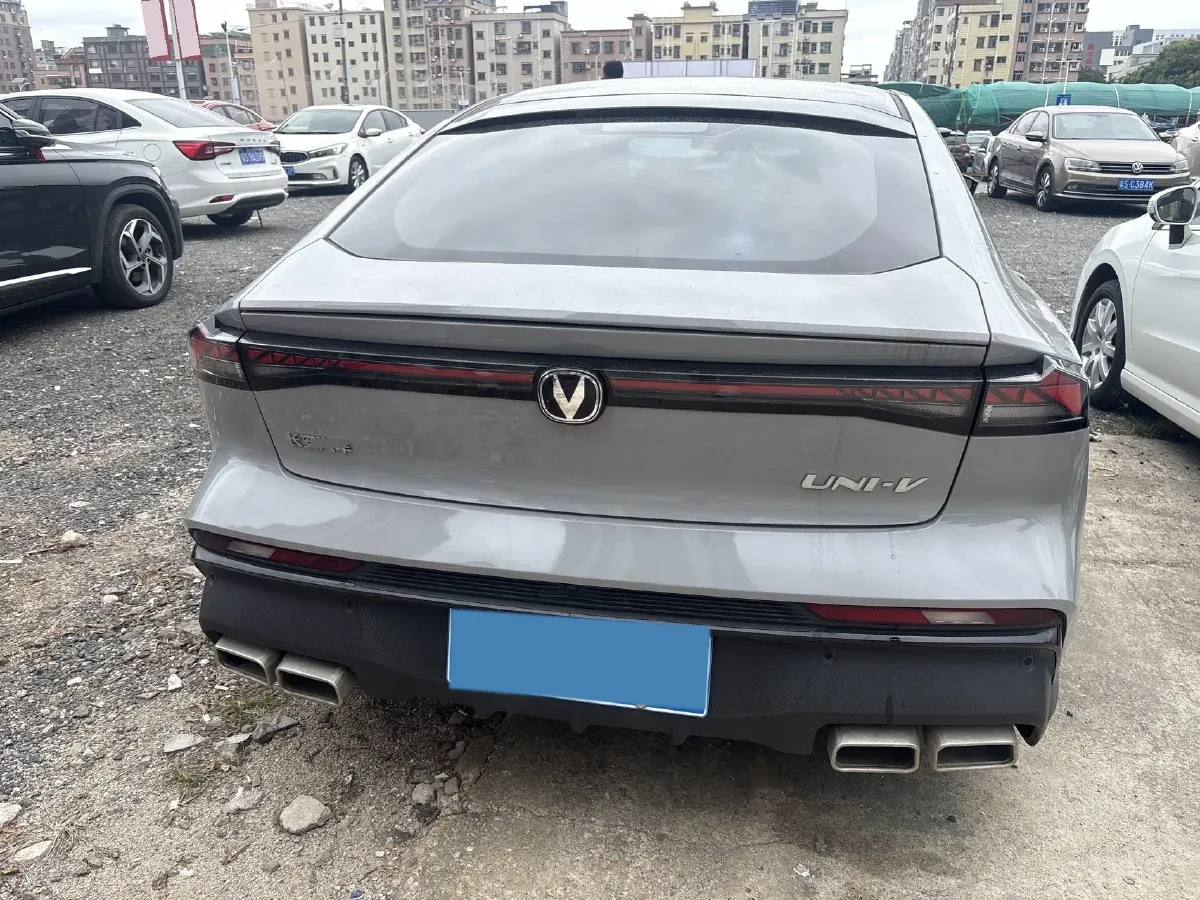 2024 ChangAn UNI-V 1.5T 188HP L4 7DCT,autocango,china used car exporter,china ev exporter,chinese used car exporter,chinese used ev exporter