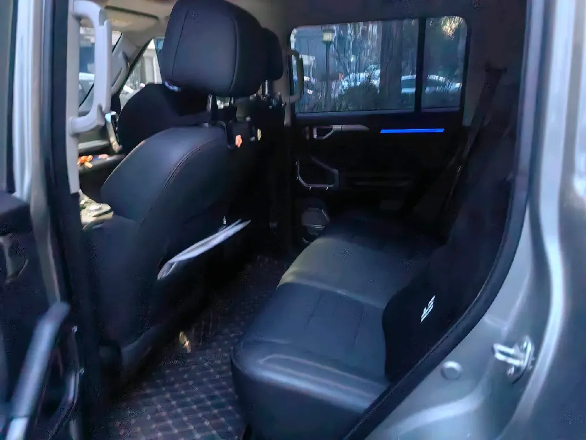 2023 Jetour Traveller 2.0T 254HP L4 7DCT,autocango,china used car exporter,china ev exporter,chinese used car exporter,chinese used ev exporter