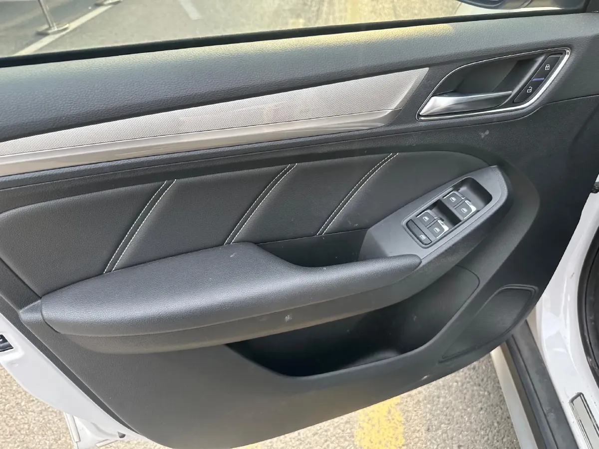 2019 Roewe RX5 1.5T 162HP L4 2AT PHEV 12KWH,autocango,china used car exporter,china ev exporter,chinese used car exporter,chinese used ev exporter