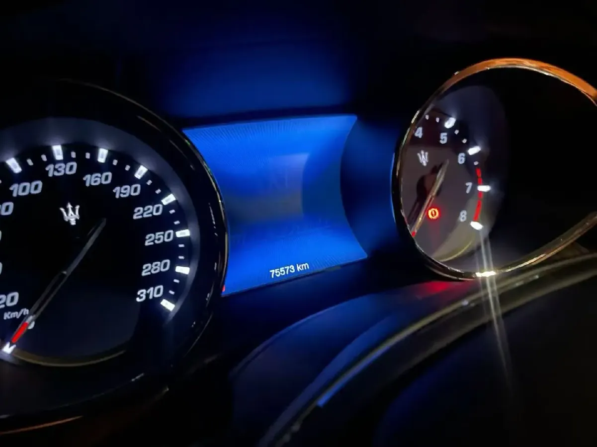 2019 Maserati Quattroporte 3.0T 350HP V6 8AT,autocango,china used car exporter,china ev exporter,chinese used car exporter,chinese used ev exporter