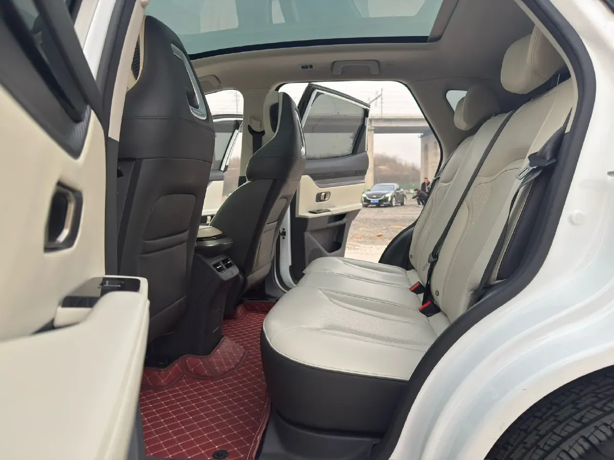 2022 Jetour DASHING 1.6T 197HP L4 7DCT,autocango,china used car exporter,china ev exporter,chinese used car exporter,chinese used ev exporter