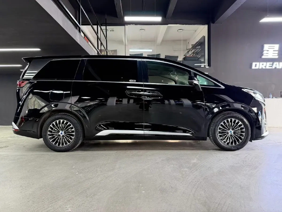 2022 HongQi HS7 3.0T 337HP V6 8AT,autocango,china used car exporter,china ev exporter,chinese used car exporter,chinese used ev exporter
