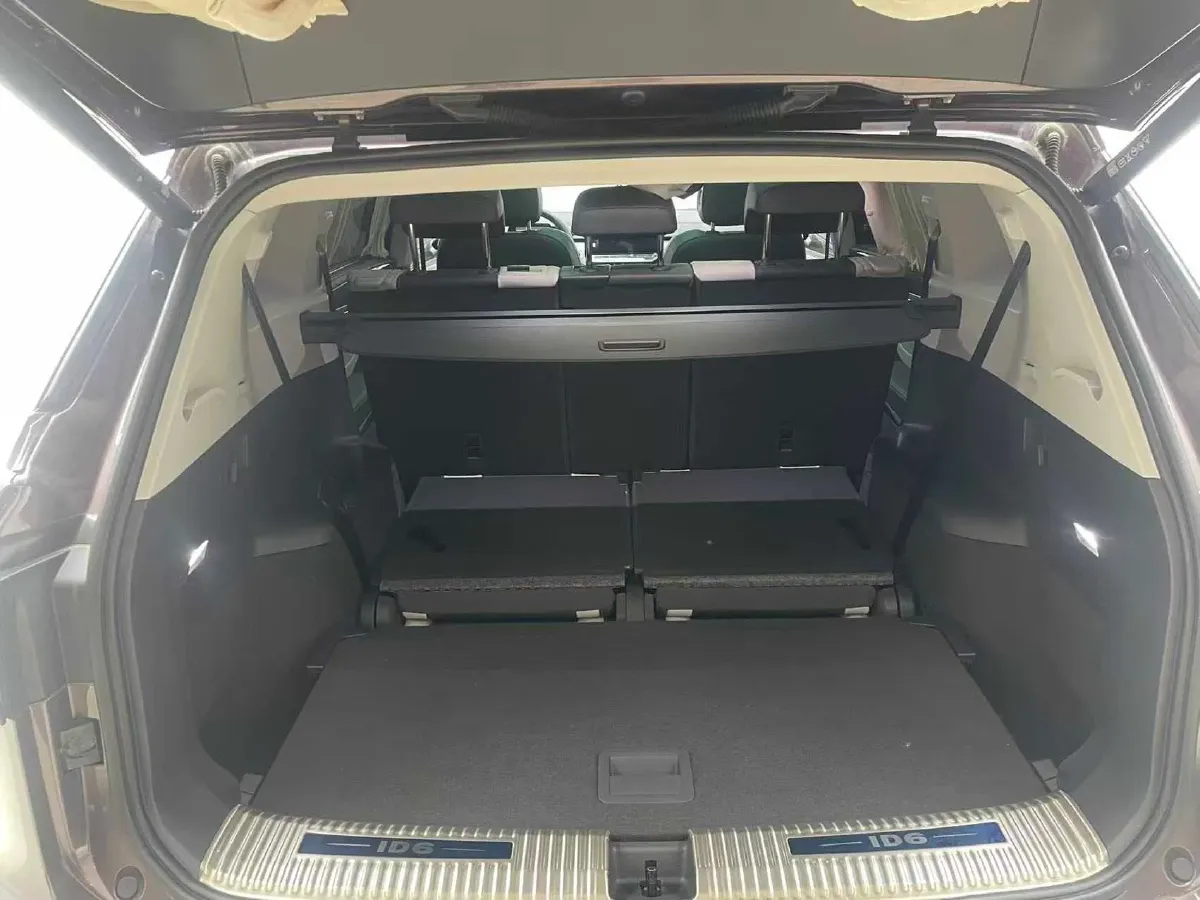 2022 Volkswagen ID.6 Crozz BEV 84.8KWH,autocango,china used car exporter,china ev exporter,chinese used car exporter,chinese used ev exporter