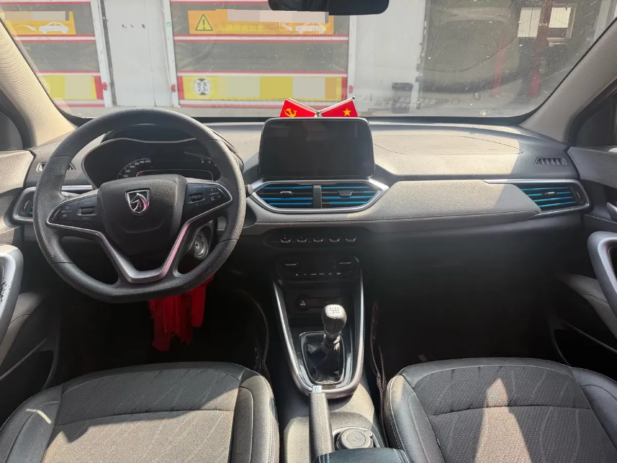 2017 BaoJun 510 1.5L 112HP L4 6MT,autocango,china used car exporter,china ev exporter,chinese used car exporter,chinese used ev exporter