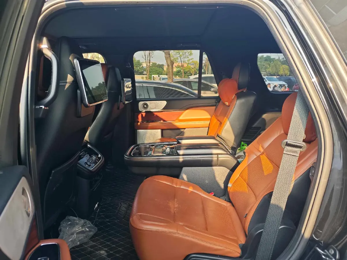 2018 Lincoln Navigator 3.5T 415HP V6 10AT,autocango,china used car exporter,china ev exporter,chinese used car exporter,chinese used ev exporter