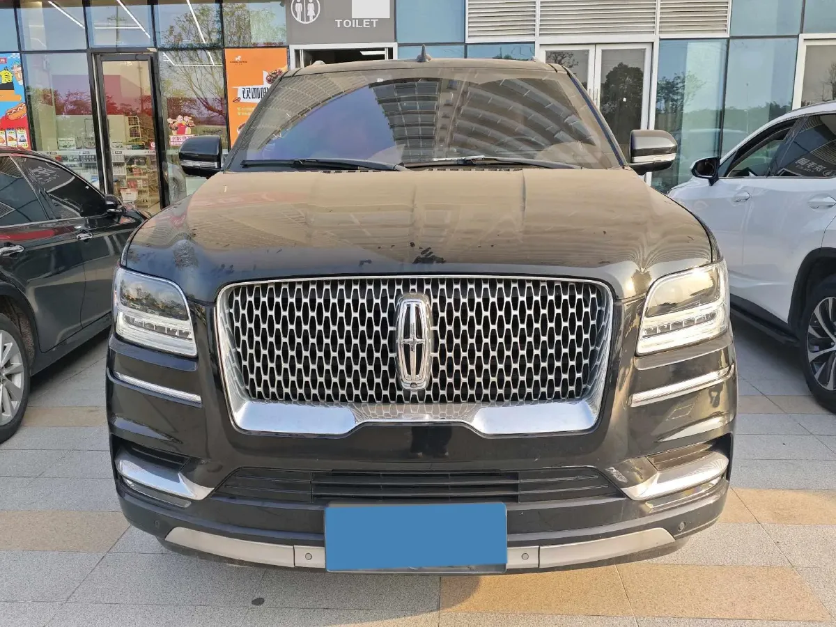 2018 Lincoln Navigator 3.5T 415HP V6 10AT,autocango,china used car exporter,china ev exporter,chinese used car exporter,chinese used ev exporter