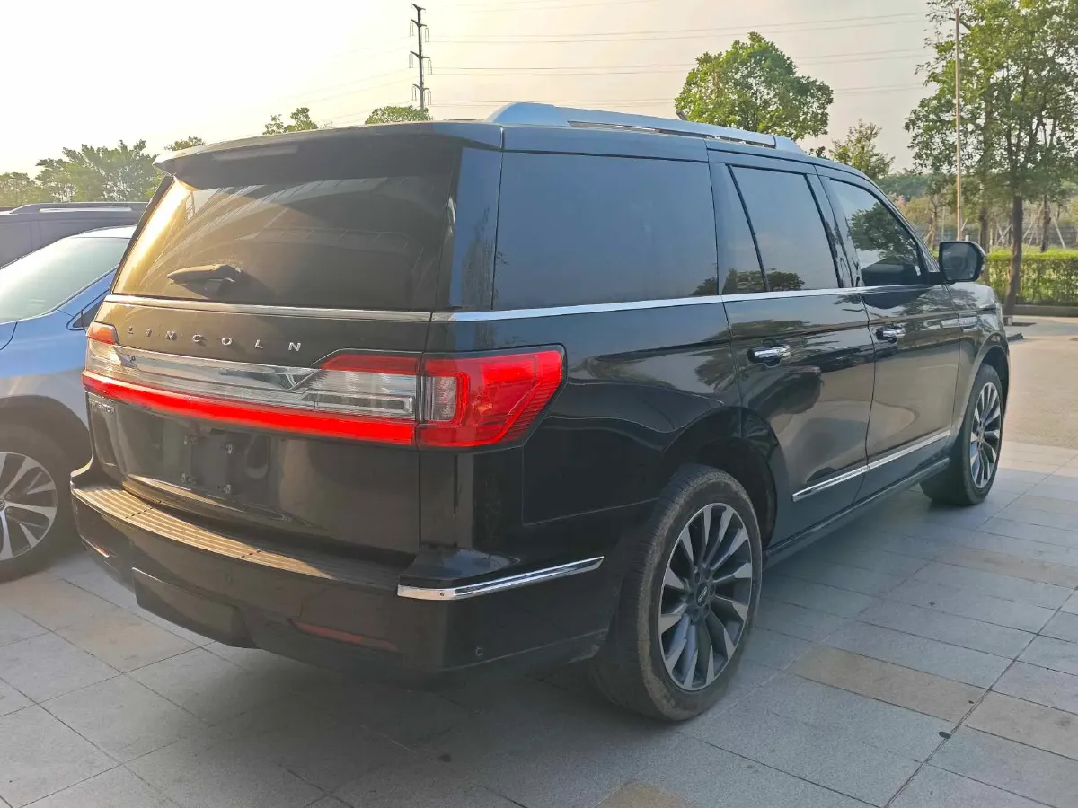 2018 Lincoln Navigator 3.5T 415HP V6 10AT,autocango,china used car exporter,china ev exporter,chinese used car exporter,chinese used ev exporter