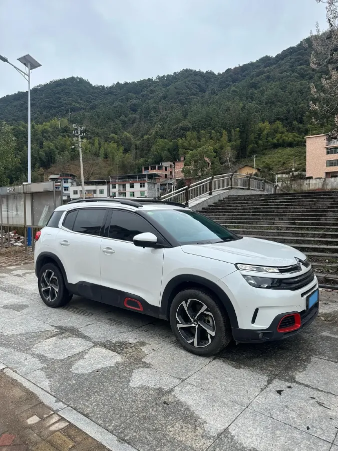 2019 Citroen C5 Aircross 1.8T 204HP L4 6AT,autocango,china used car exporter,china ev exporter,chinese used car exporter,chinese used ev exporter