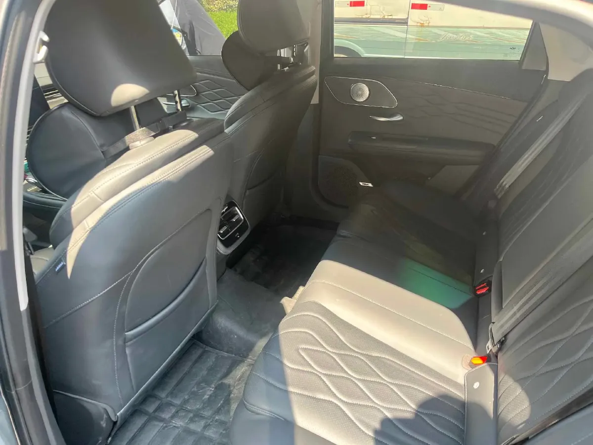 2025 Chery Arrizo 8 1.6T 197HP L4 7DCT,autocango,china used car exporter,china ev exporter,chinese used car exporter,chinese used ev exporter