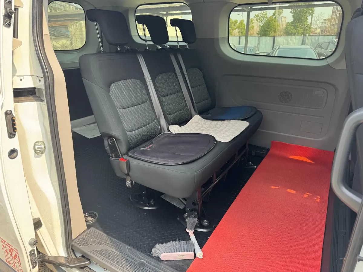 2023 MAXUS XinTu V70 2.0T 125HP L4 6MT,autocango,china used car exporter,china ev exporter,chinese used car exporter,chinese used ev exporter