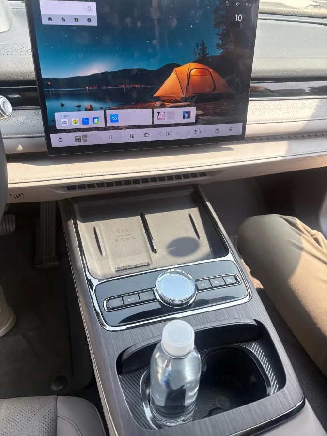 2025 Geely Galaxy Starshine 8 1.5T 163HP L4 3DHT PHEV 27.69KWH,autocango,china used car exporter,china ev exporter,chinese used car exporter,chinese used ev exporter