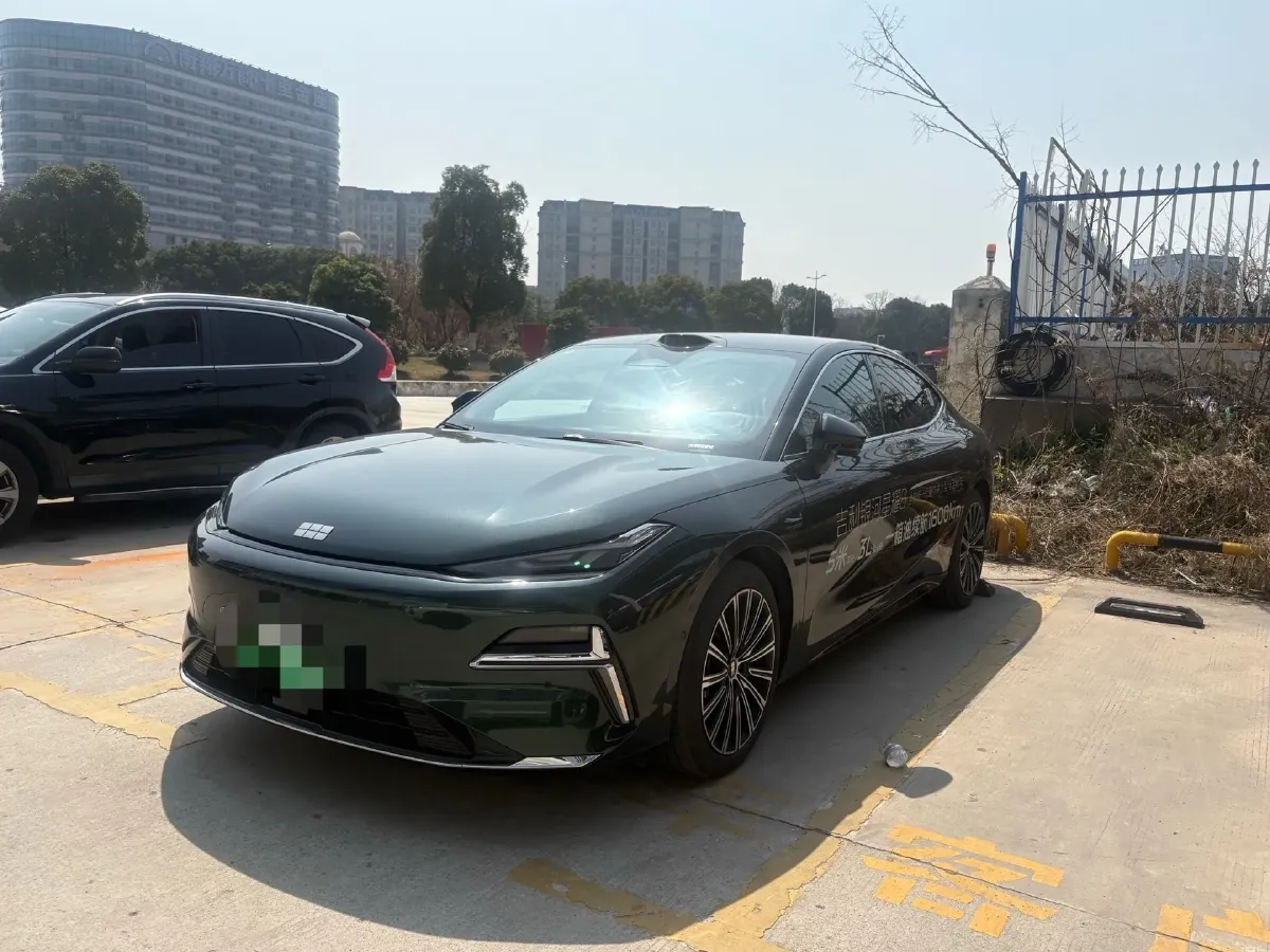 2025 Geely Galaxy Starshine 8 1.5T 163HP L4 3DHT PHEV 27.69KWH,autocango,china used car exporter,china ev exporter,chinese used car exporter,chinese used ev exporter