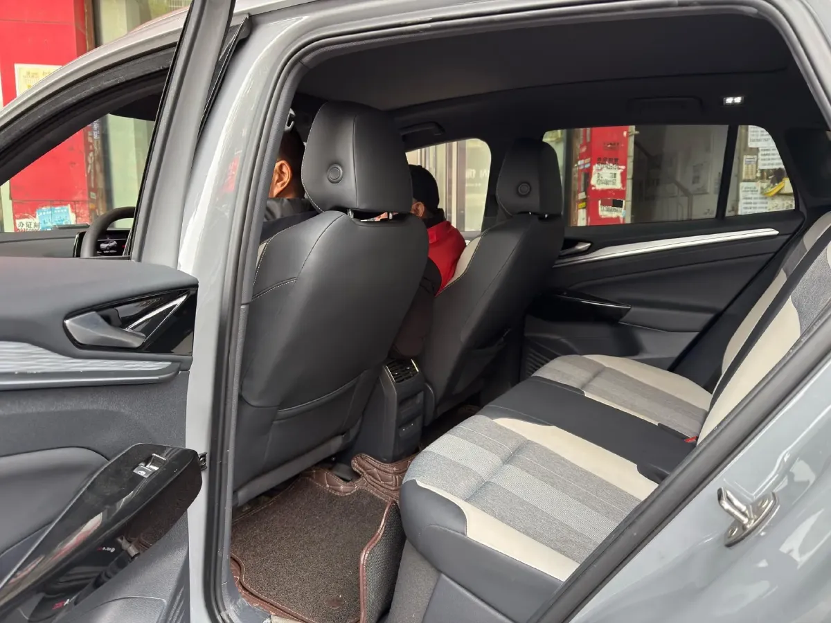 2021 Volkswagen ID.4 Crozz BEV 84.8KWH,autocango,china used car exporter,china ev exporter,chinese used car exporter,chinese used ev exporter