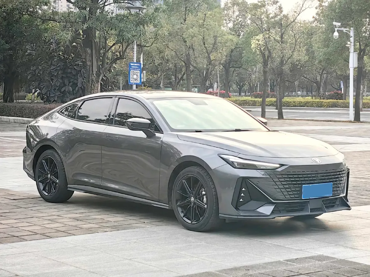 2022 ChangAn UNI-V 1.5T 188HP L4 7DCT,autocango,china used car exporter,china ev exporter,chinese used car exporter,chinese used ev exporter