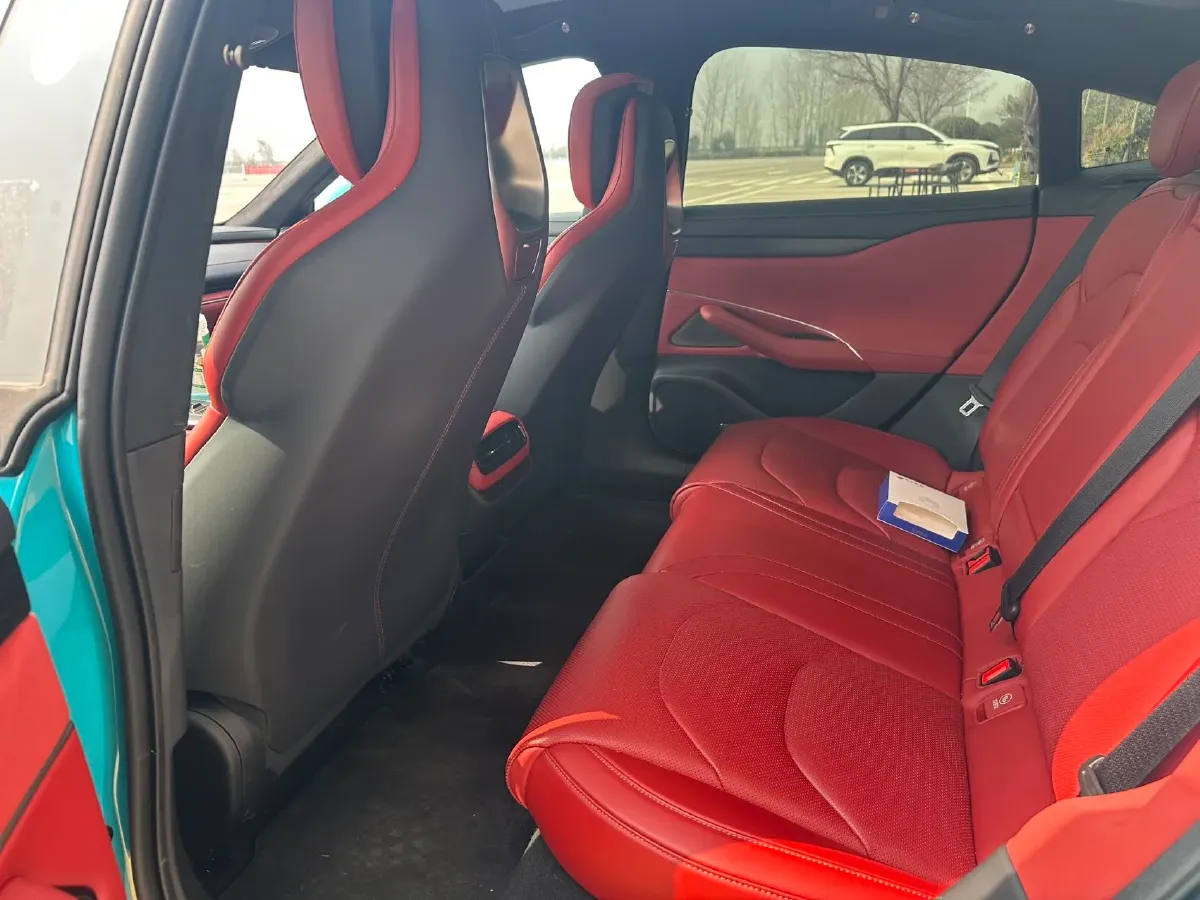 2024 MI SU7 BEV 101KWH,autocango,china used car exporter,china ev exporter,chinese used car exporter,chinese used ev exporter