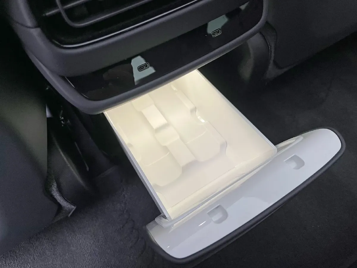 2024 MI SU7 BEV 101KWH,autocango,china used car exporter,china ev exporter,chinese used car exporter,chinese used ev exporter