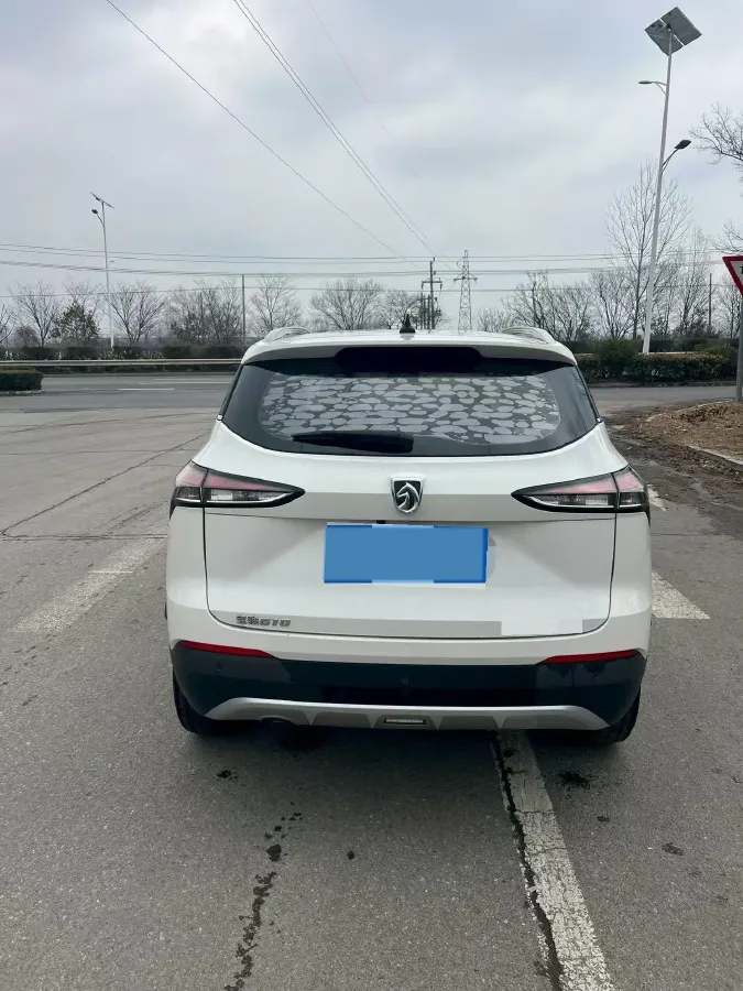 2019 BaoJun 730 1.5L 105HP L4 6MT,autocango,china used car exporter,china ev exporter,chinese used car exporter,chinese used ev exporter
