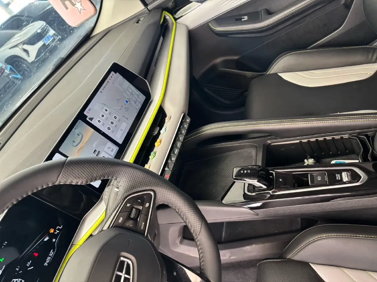 2023 Geely Coolray 1.5T 181HP L4 7DCT,autocango,china used car exporter,china ev exporter,chinese used car exporter,chinese used ev exporter