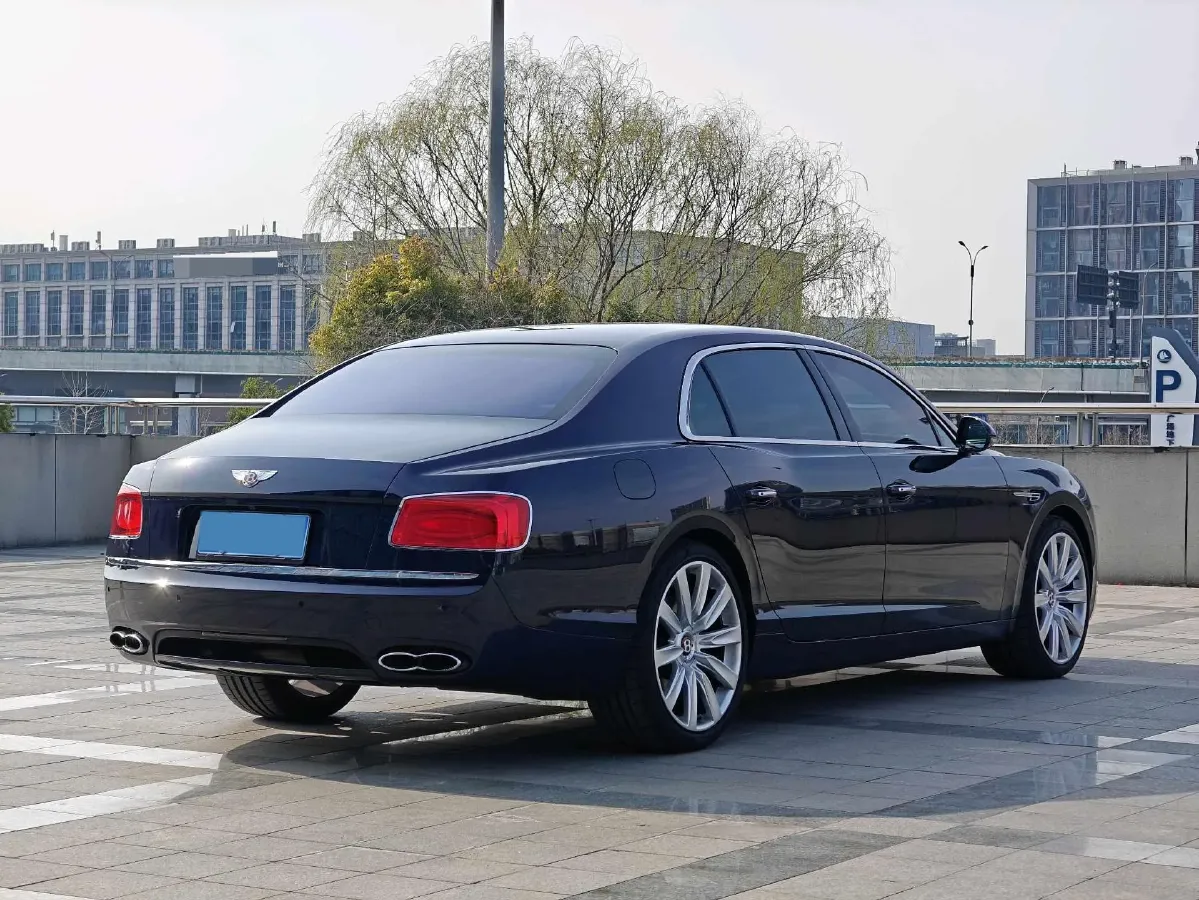 2017 Bentley Flying Spur 4.0T 528HP V8 8AT,autocango,china used car exporter,china ev exporter,chinese used car exporter,chinese used ev exporter