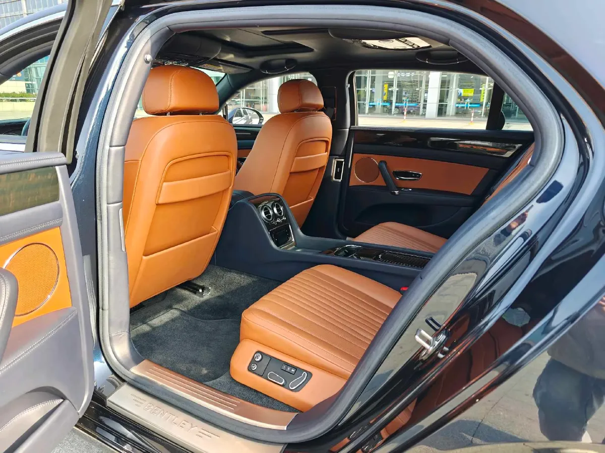 2017 Bentley Flying Spur 4.0T 528HP V8 8AT,autocango,china used car exporter,china ev exporter,chinese used car exporter,chinese used ev exporter