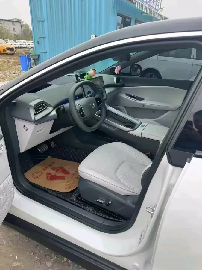 2024 ARCFOX αT5 BEV 79.2KWH,autocango,china used car exporter,china ev exporter,chinese used car exporter,chinese used ev exporter