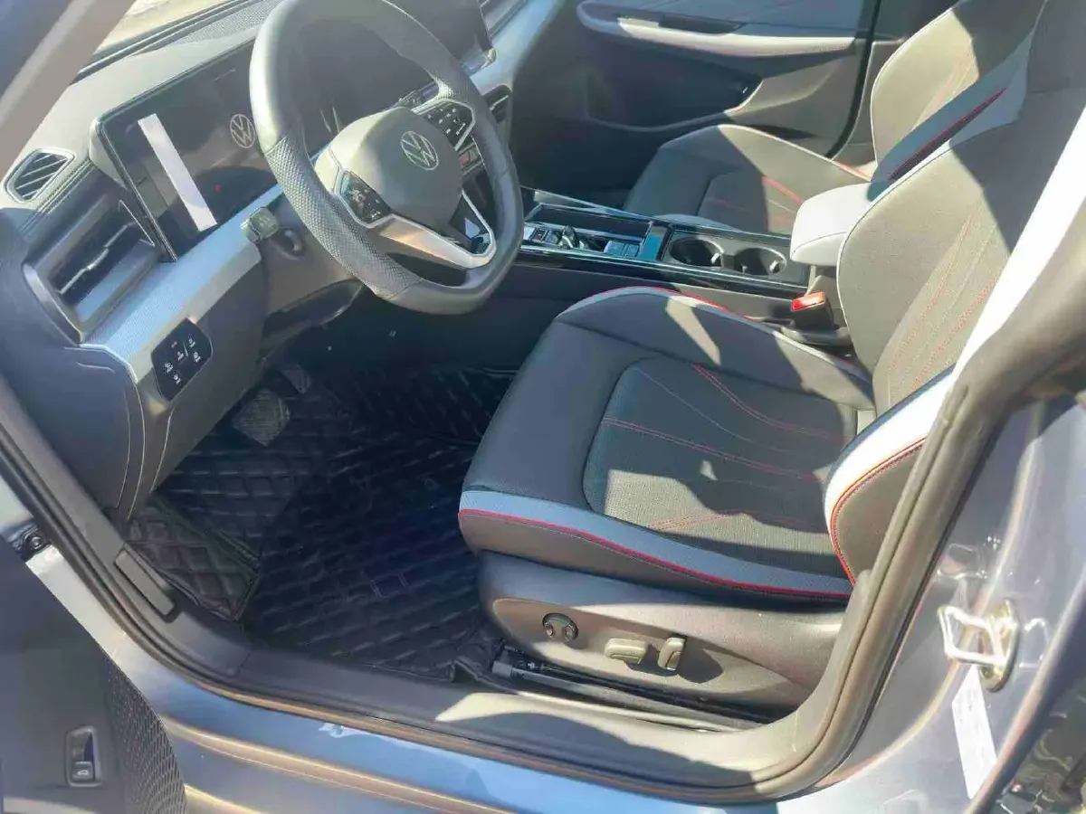 2023 Volkswagen Lamando 1.4T 150HP L4 7DCT,autocango,china used car exporter,china ev exporter,chinese used car exporter,chinese used ev exporter