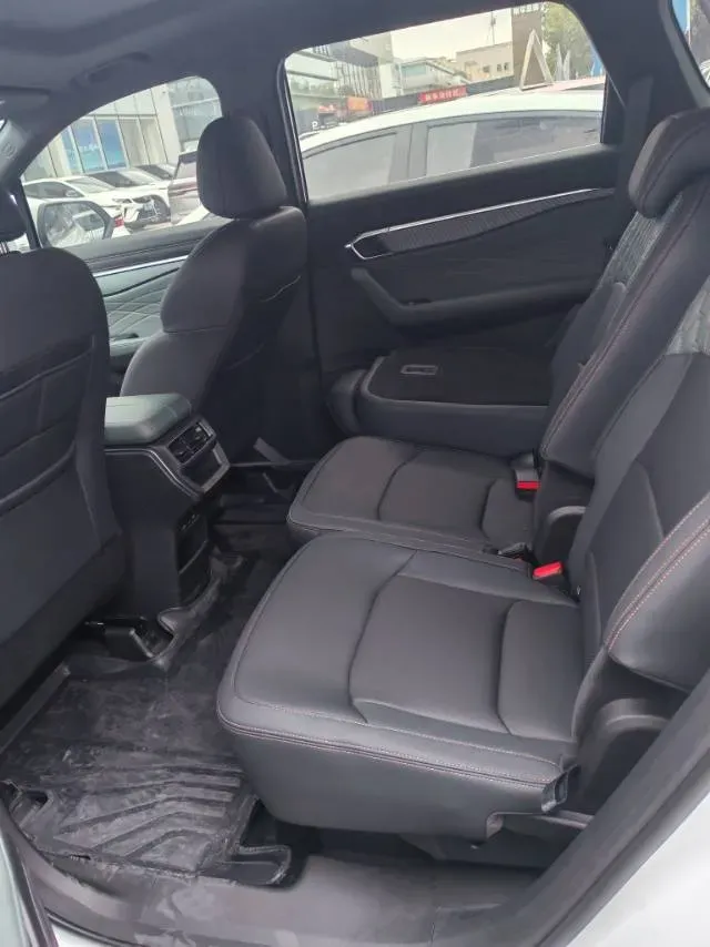 2025 Geely Okavango L 2.0T 218HP L4 7DCT,autocango,china used car exporter,china ev exporter,chinese used car exporter,chinese used ev exporter