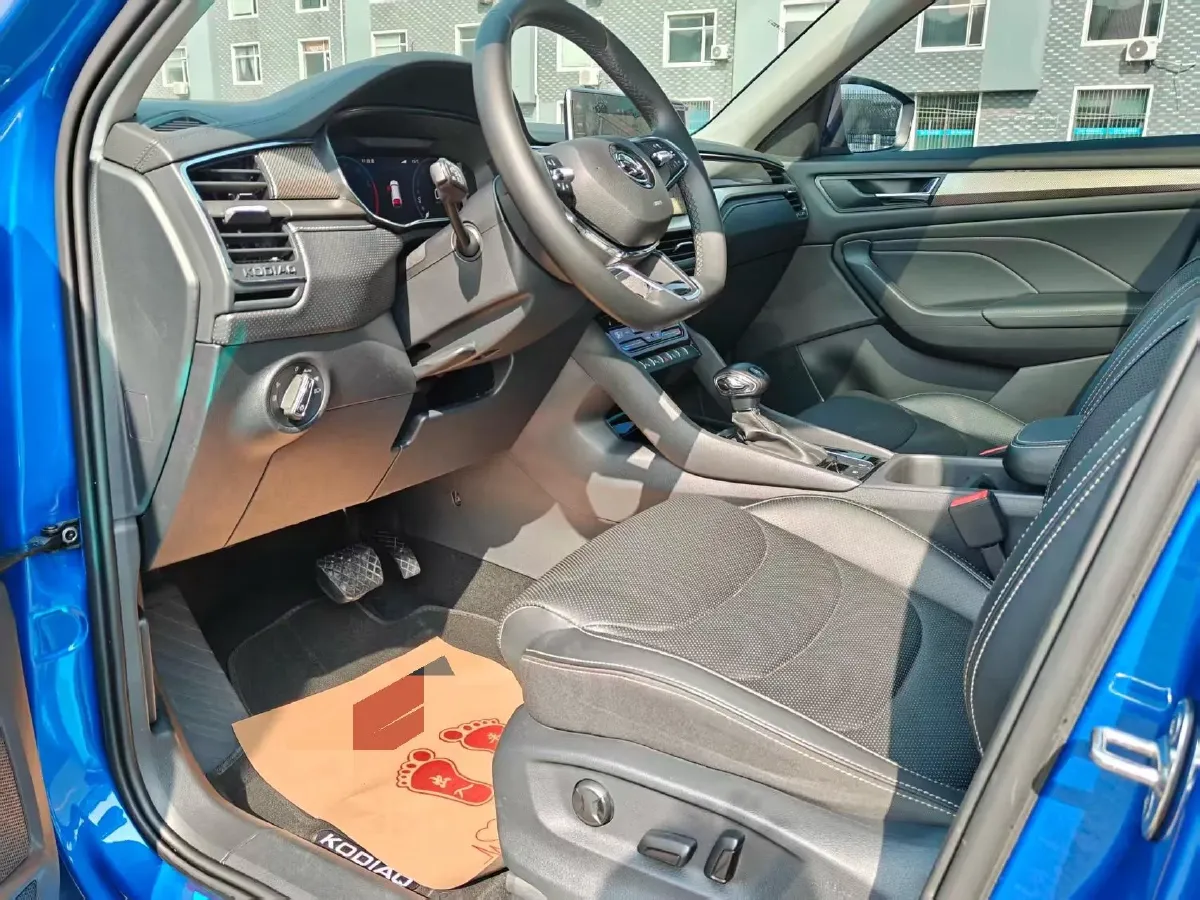 2022 Skoda Kodiak 2.0T 186HP L4 7DCT,autocango,china used car exporter,china ev exporter,chinese used car exporter,chinese used ev exporter