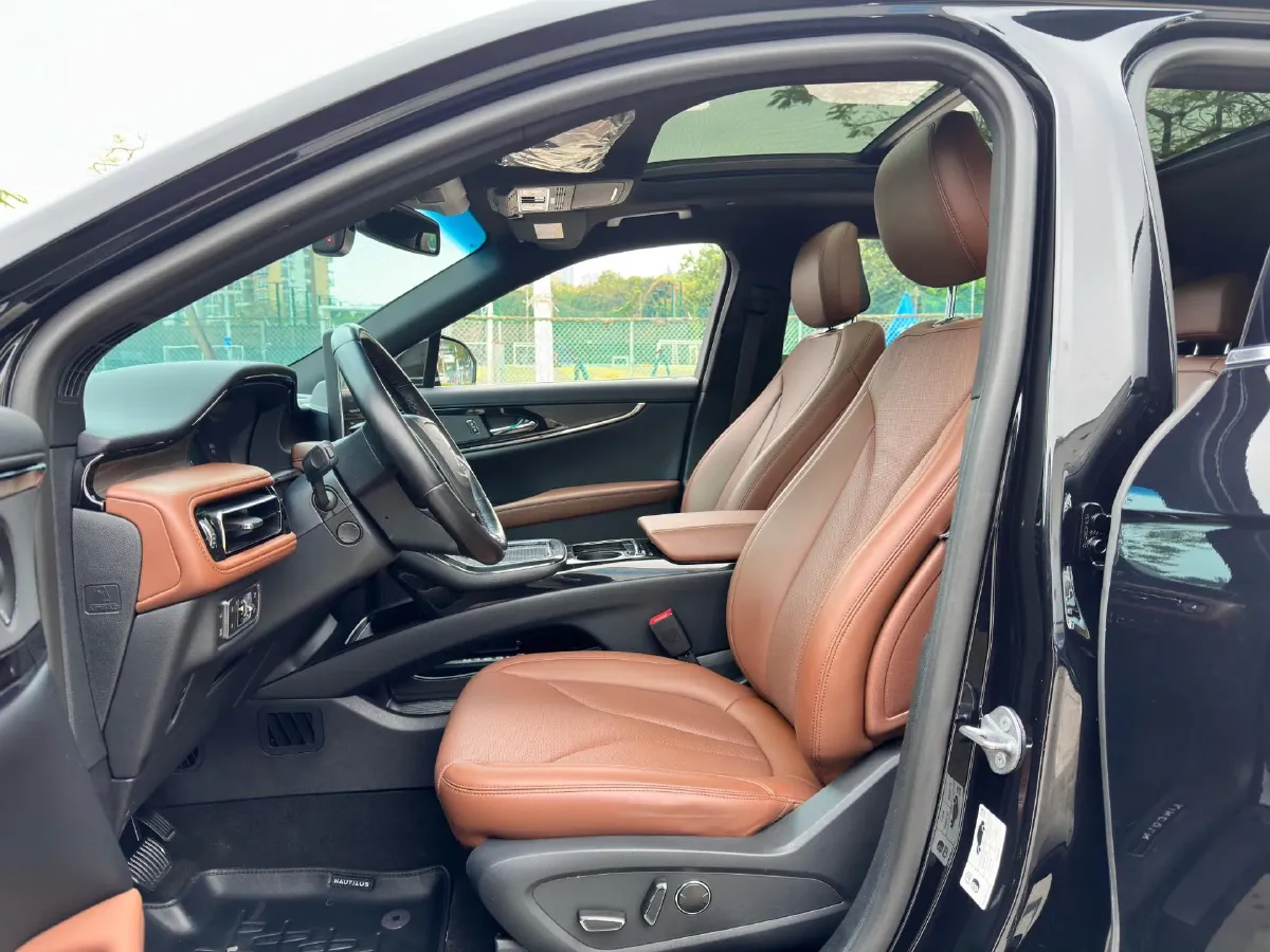 2021 Lincoln Nautilus 2.0T 245HP L4 8AT,autocango,china used car exporter,china ev exporter,chinese used car exporter,chinese used ev exporter