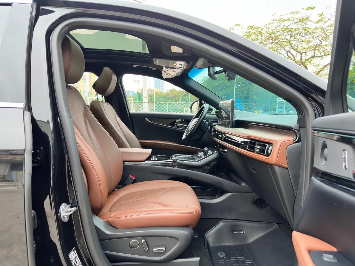 2021 Lincoln Nautilus 2.0T 245HP L4 8AT,autocango,china used car exporter,china ev exporter,chinese used car exporter,chinese used ev exporter