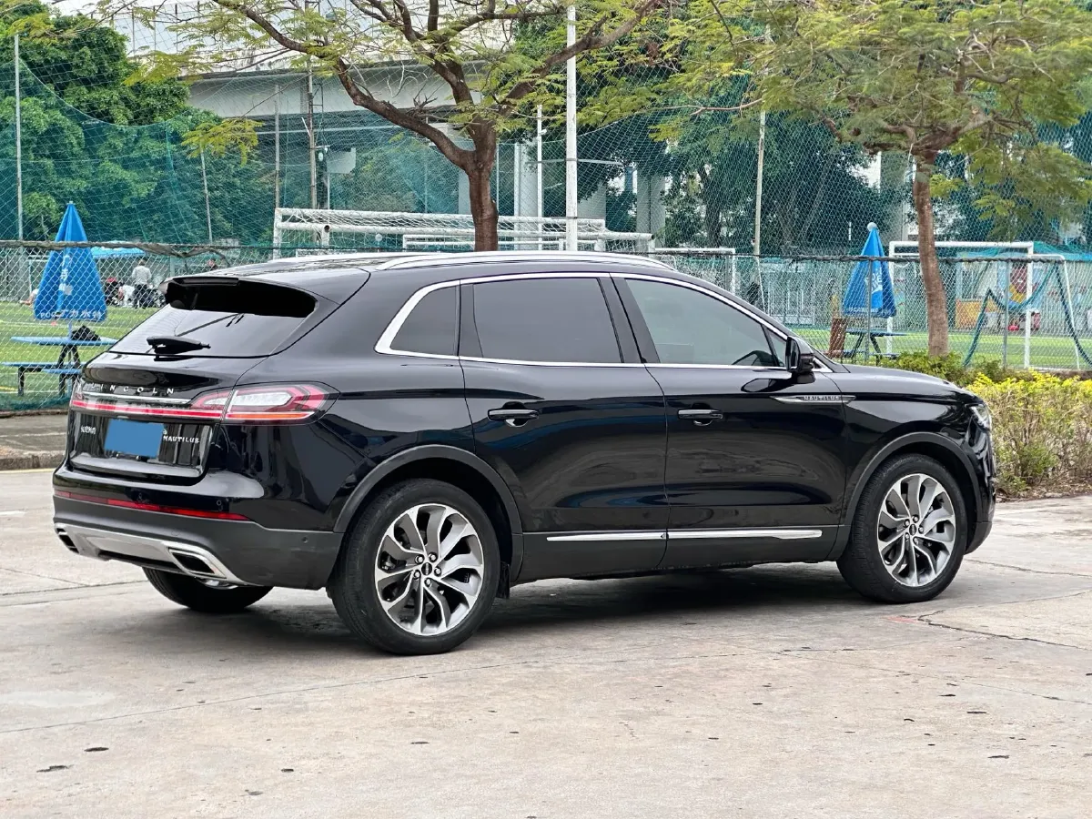 2021 Lincoln Nautilus 2.0T 245HP L4 8AT,autocango,china used car exporter,china ev exporter,chinese used car exporter,chinese used ev exporter